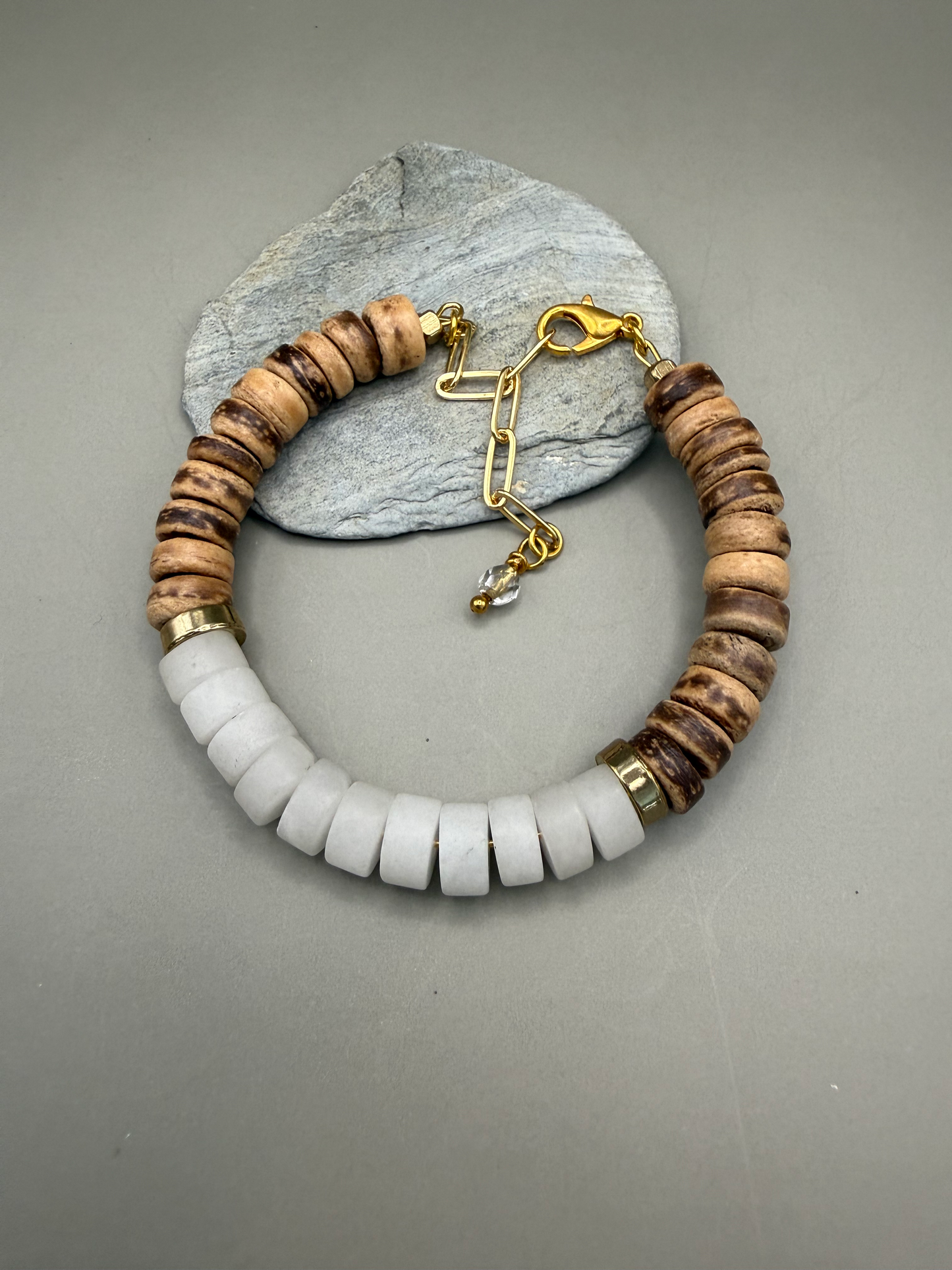 White Quartz & Coconut Shell